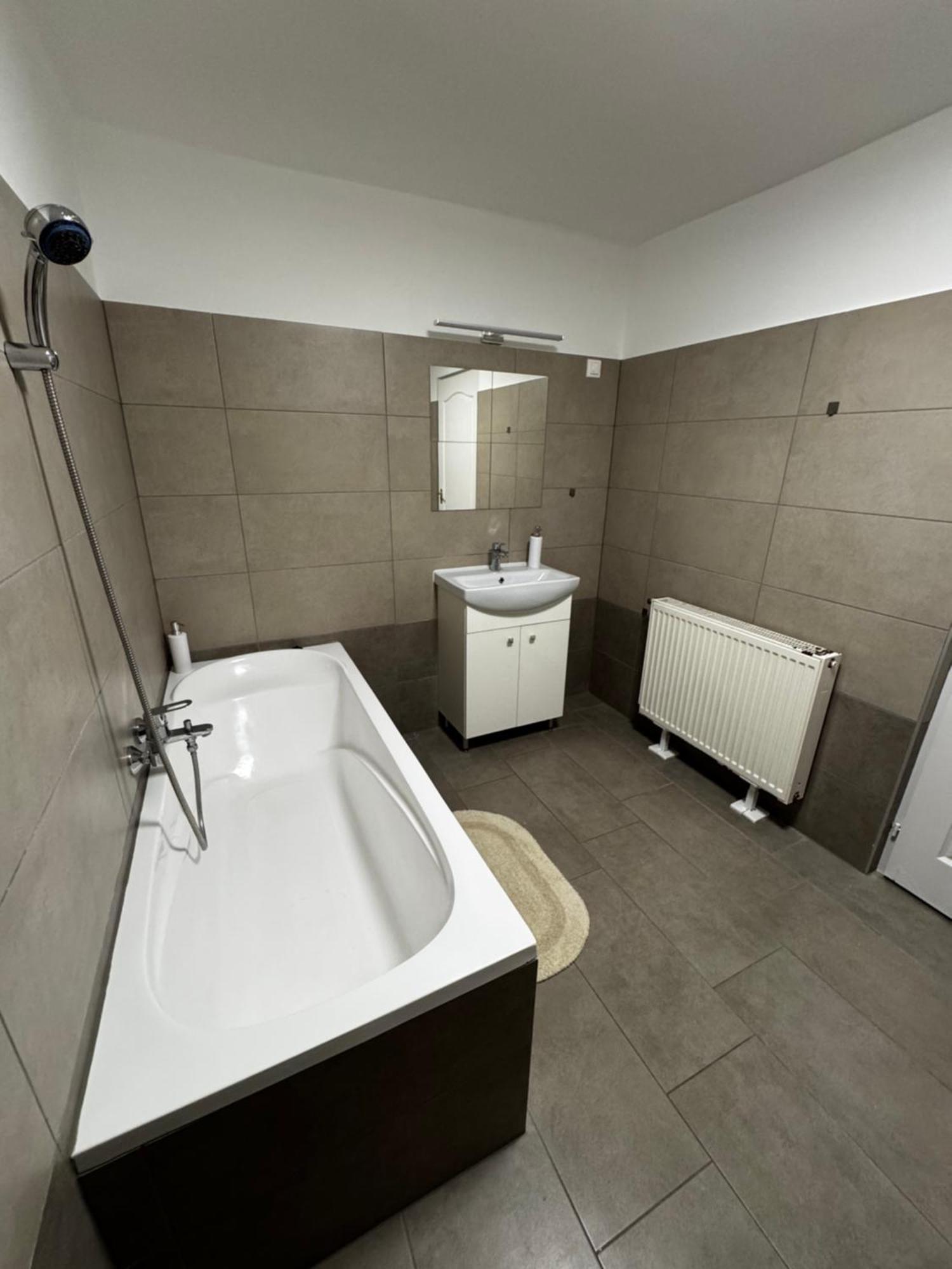 City Apartman Nyíregyháza Esterno foto