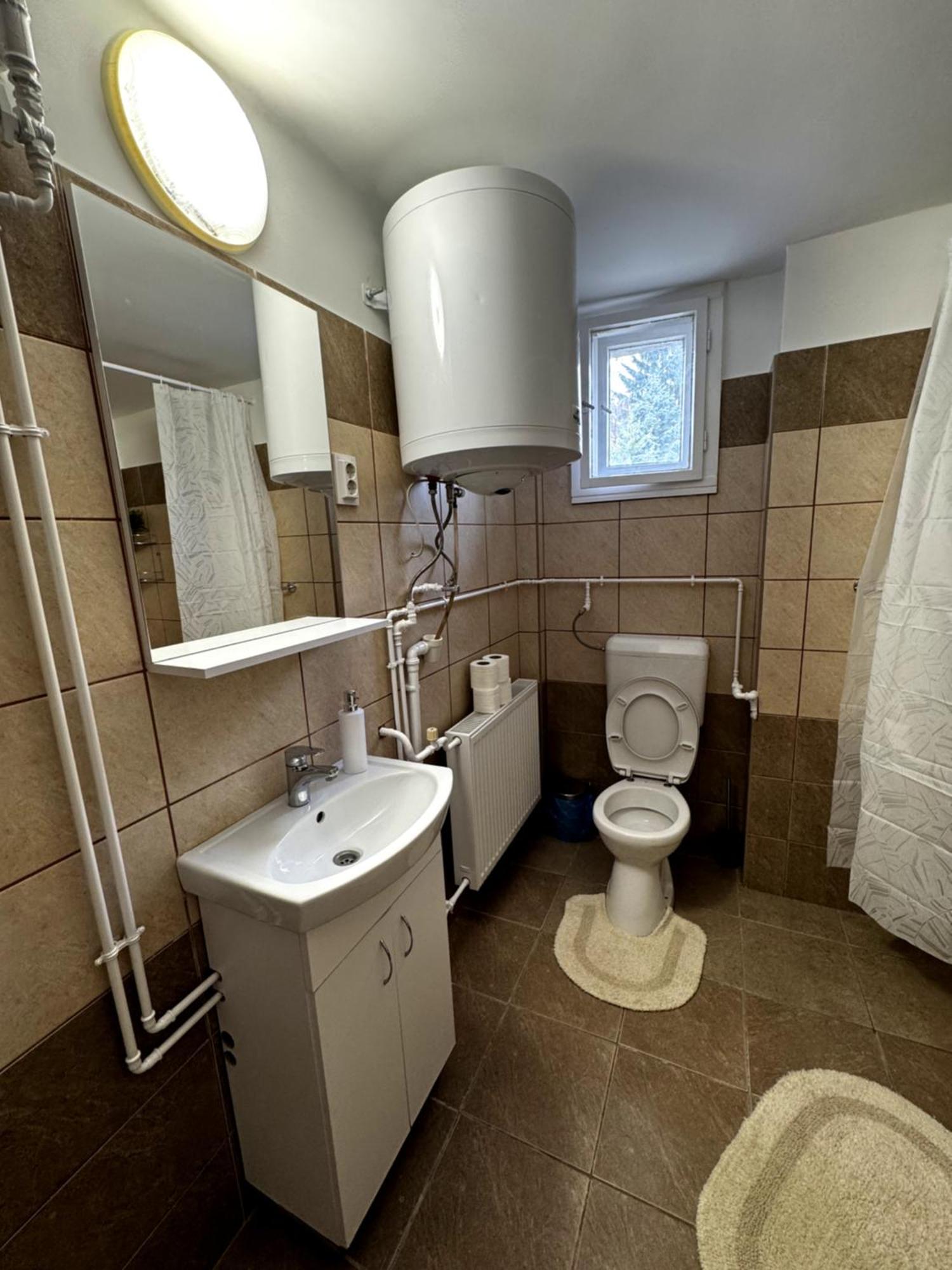 City Apartman Nyíregyháza Esterno foto
